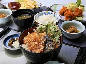 美味しい食事も好評です！　イメージ