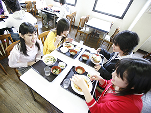 手作りの食事も好評です イメージ