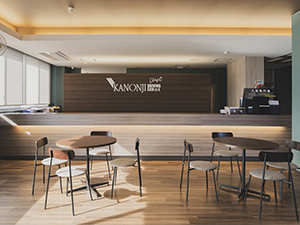 おしゃれなロビーでリラックスタイム イメージ