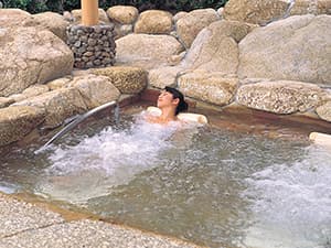 瀬戸内海を一望できる温泉でリゾート気分！ イメージ