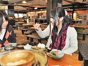 名水を利用した流しそうめんを味わおう イメージ